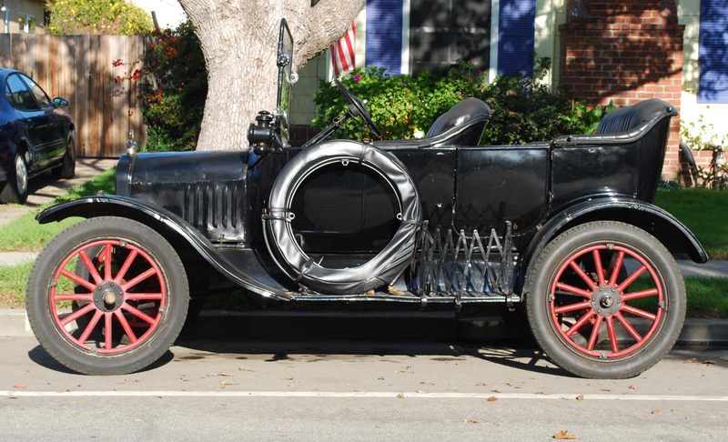 Illustration for article titled 1919 Ford Model T Touring